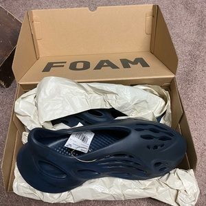 Yeezy Foam Runners Mineral Blue 11